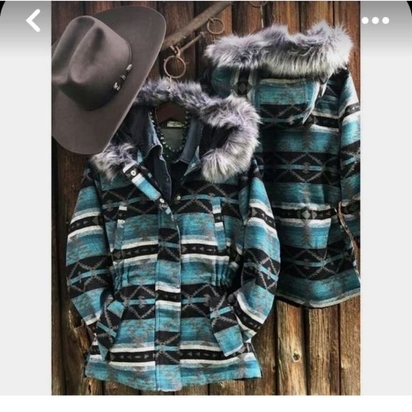 Outback Trading Co Myra Aztec Womens Jacket With Faux Fur Lined Hood Size XL - Picture 10 of 10